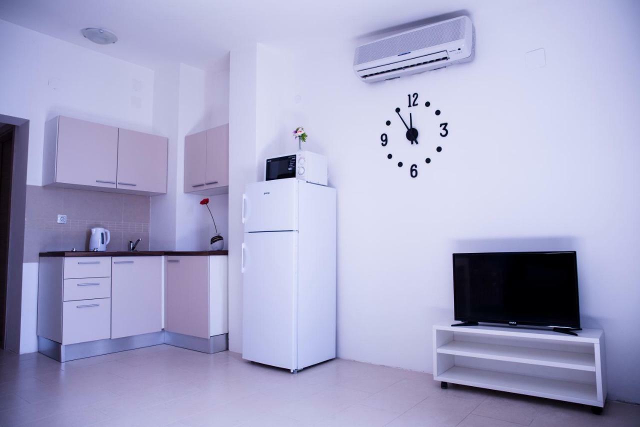 Apartments Svijet Mora 2 Povljana Exterior photo